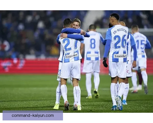 南非女足巴妮勇夺胜利，展现出团队凝聚力与无限斗志，状态回暖。